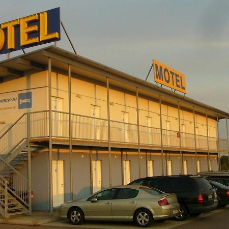 Tour-Motel 윌페르스도르프 외부 사진