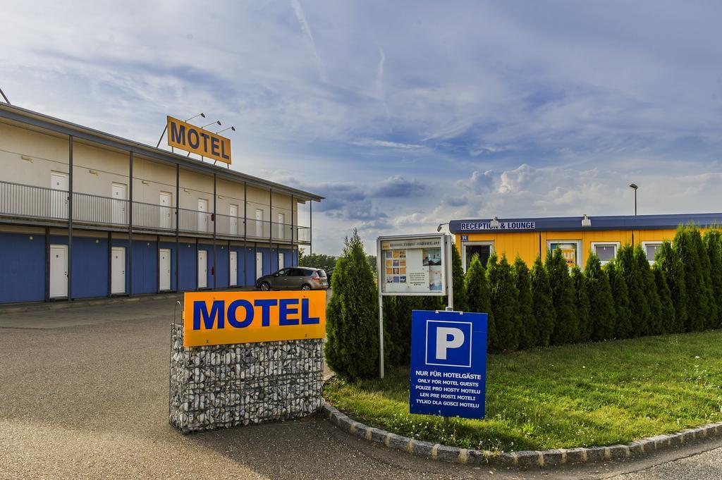 Tour-Motel 윌페르스도르프 외부 사진